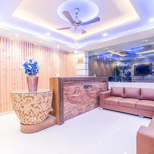 Hotel Hotel Festival Close To Delhi Aiport